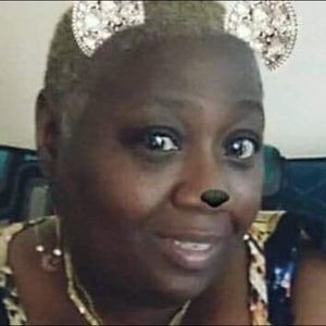 Meet your Posher, Debra